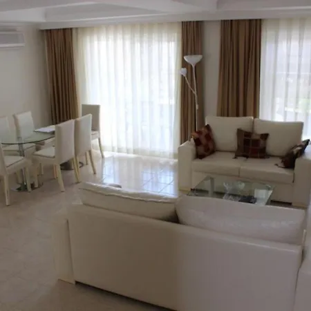 Emerald 9, Large 3 Bed, 3 Ensuite Vila *